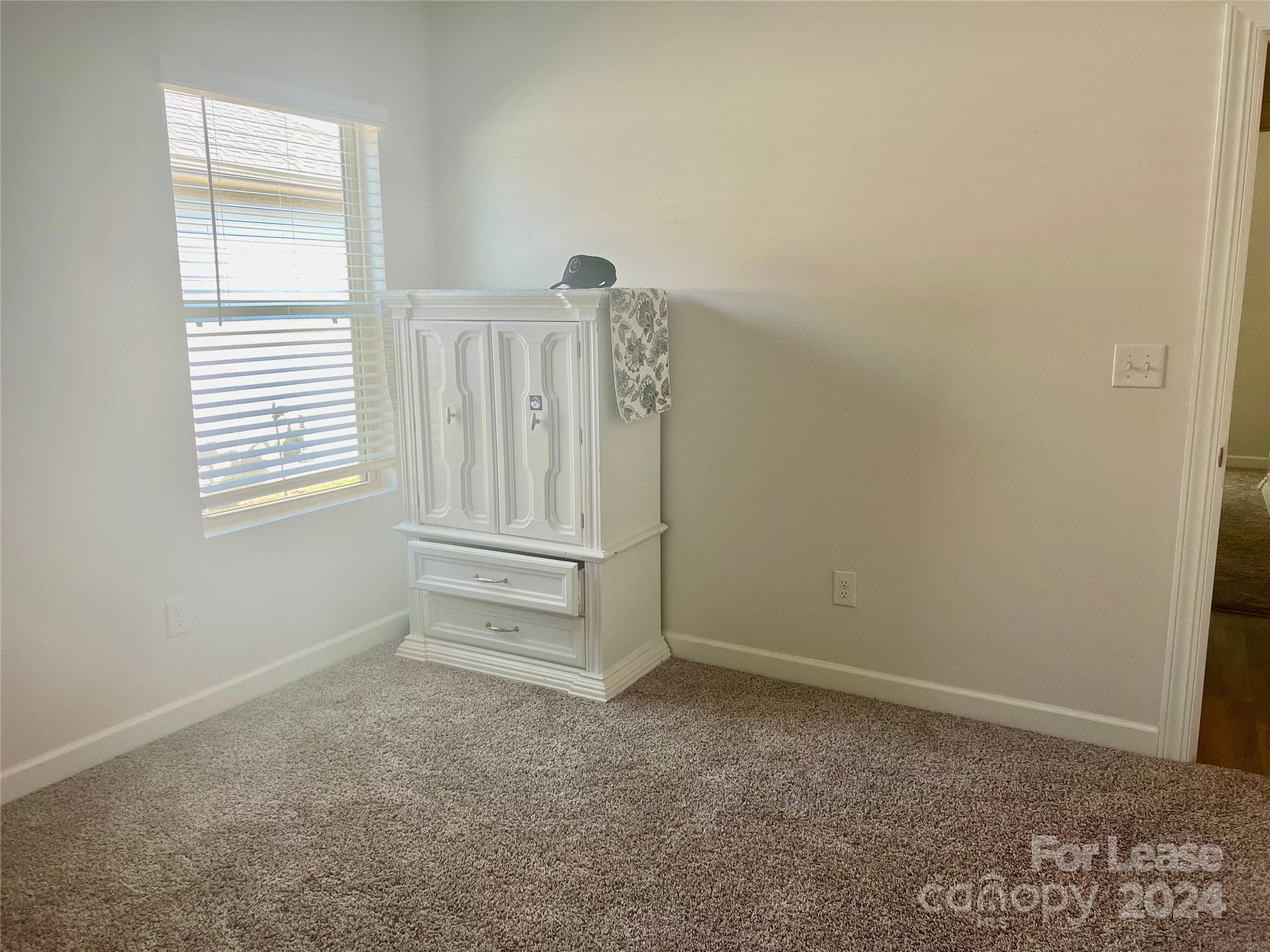 Larkhaven Hills - Residential Lease