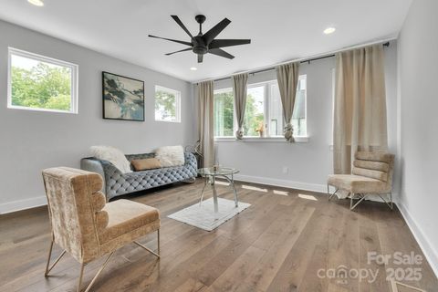 1933 W Trade Street Charlotte NC 28216