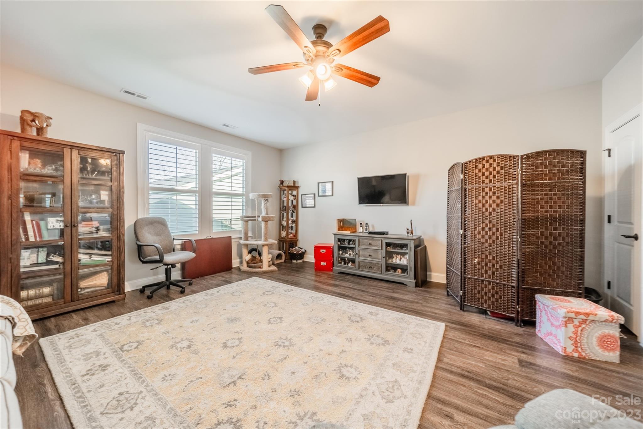 Johnson Manor - Residential