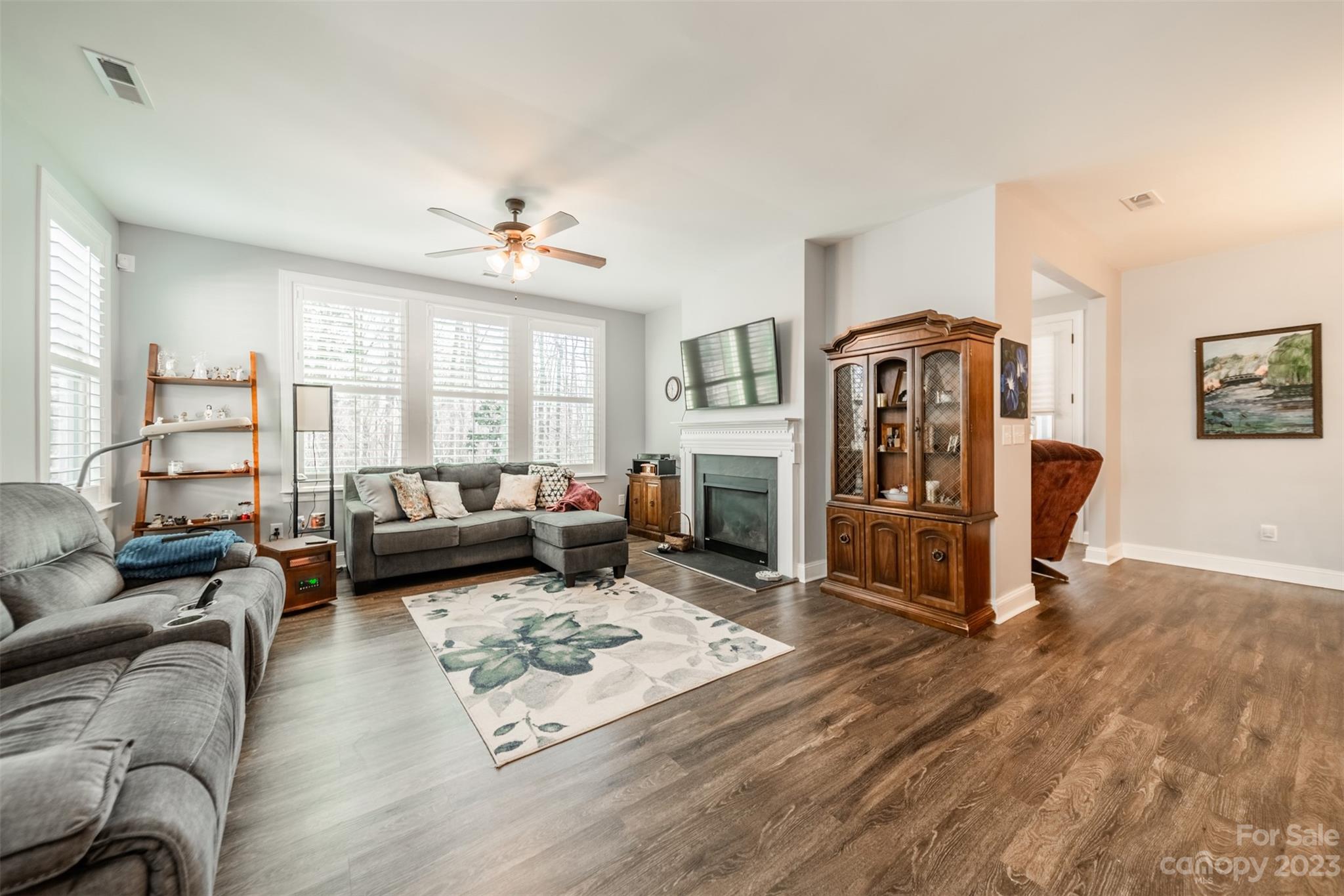 Johnson Manor - Residential