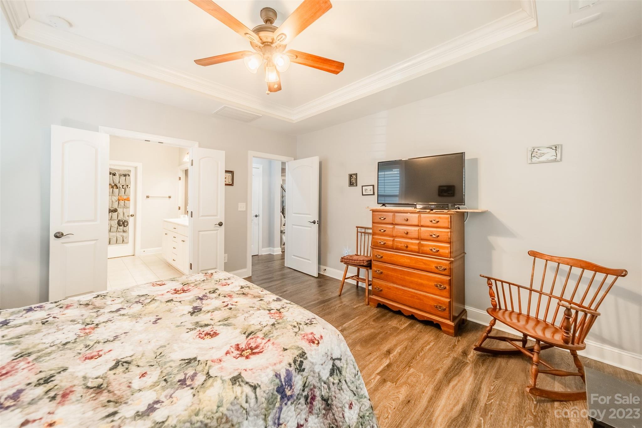 Johnson Manor - Residential