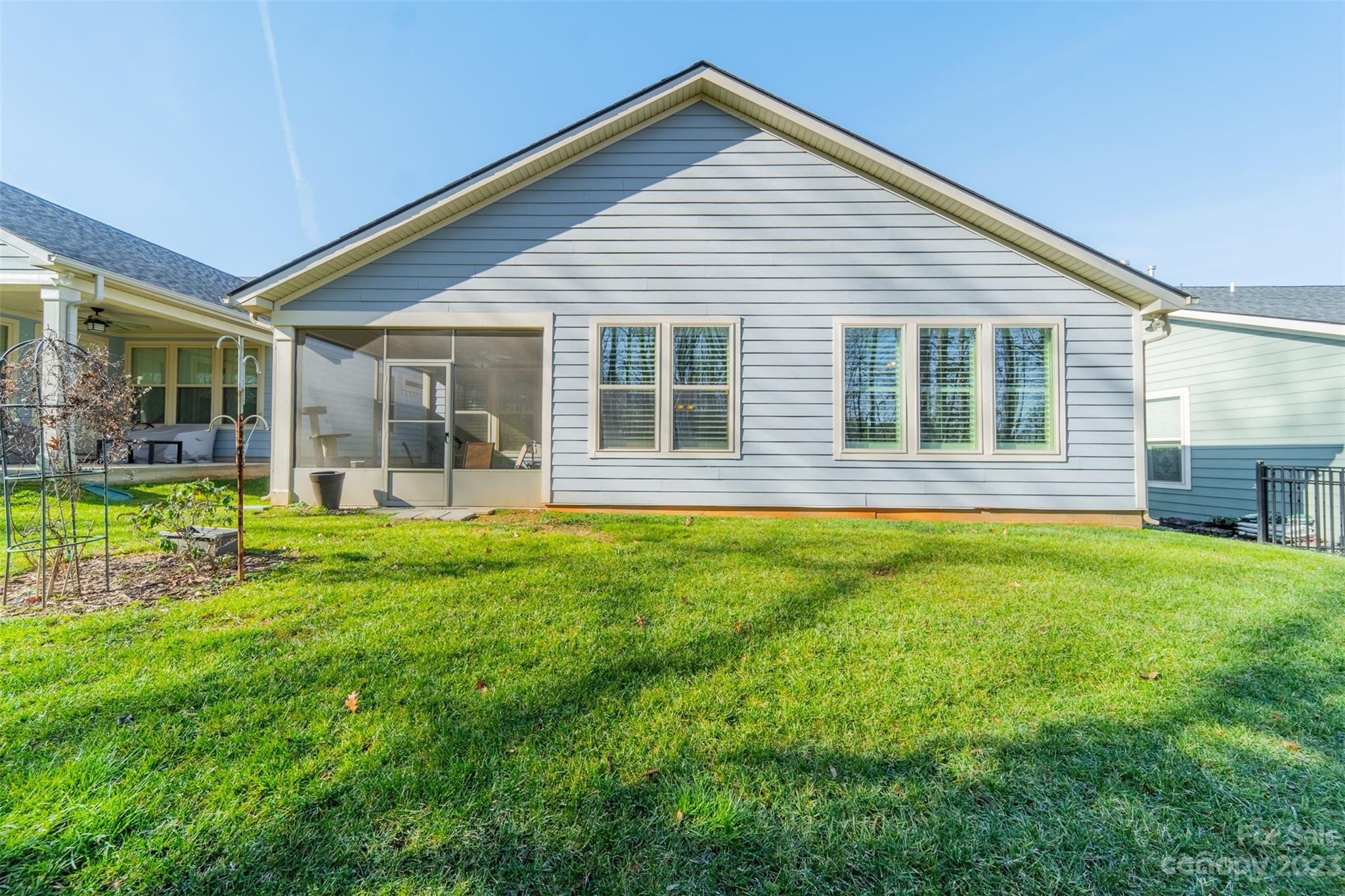 Johnson Manor - Residential