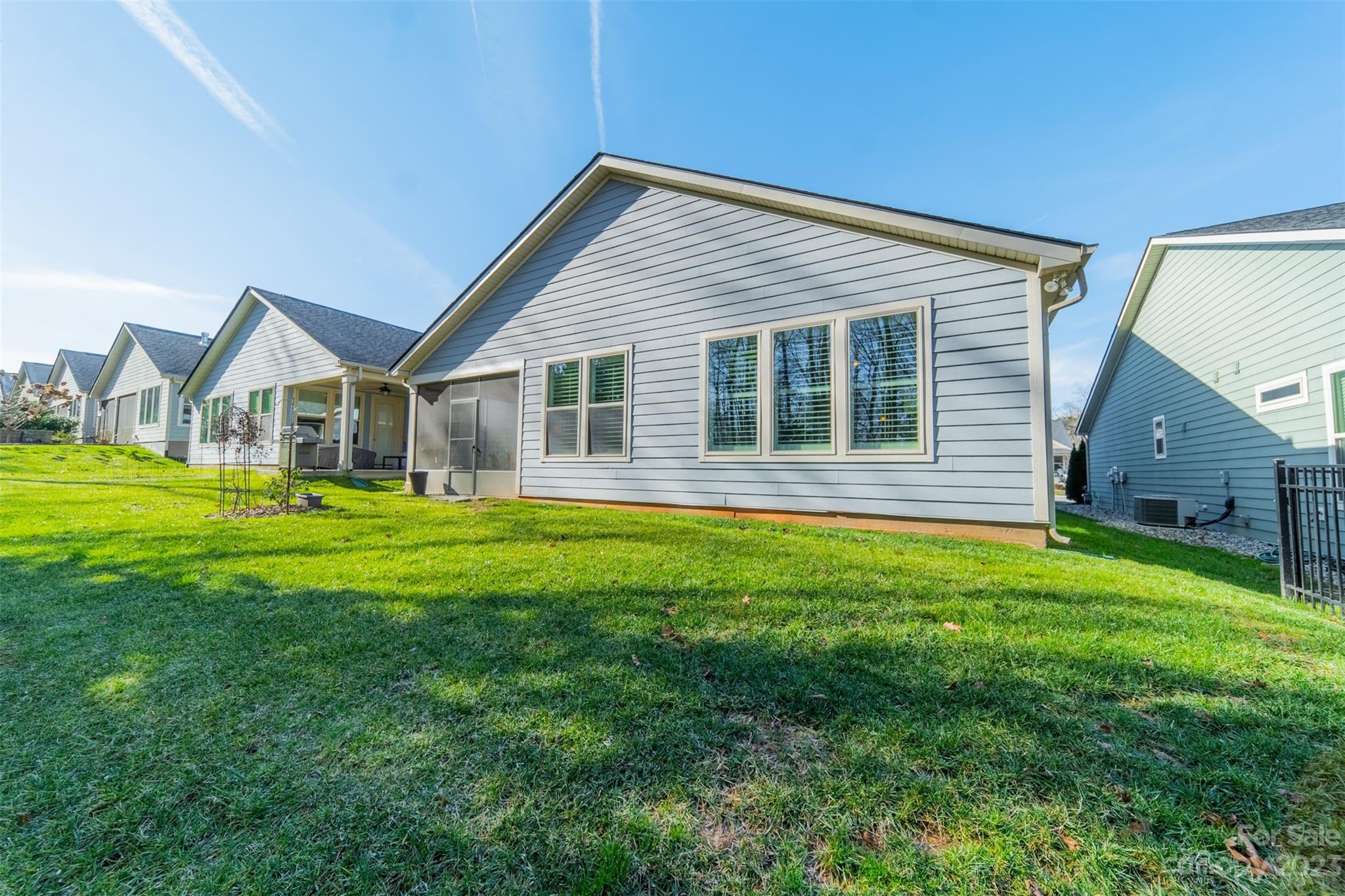 Johnson Manor - Residential