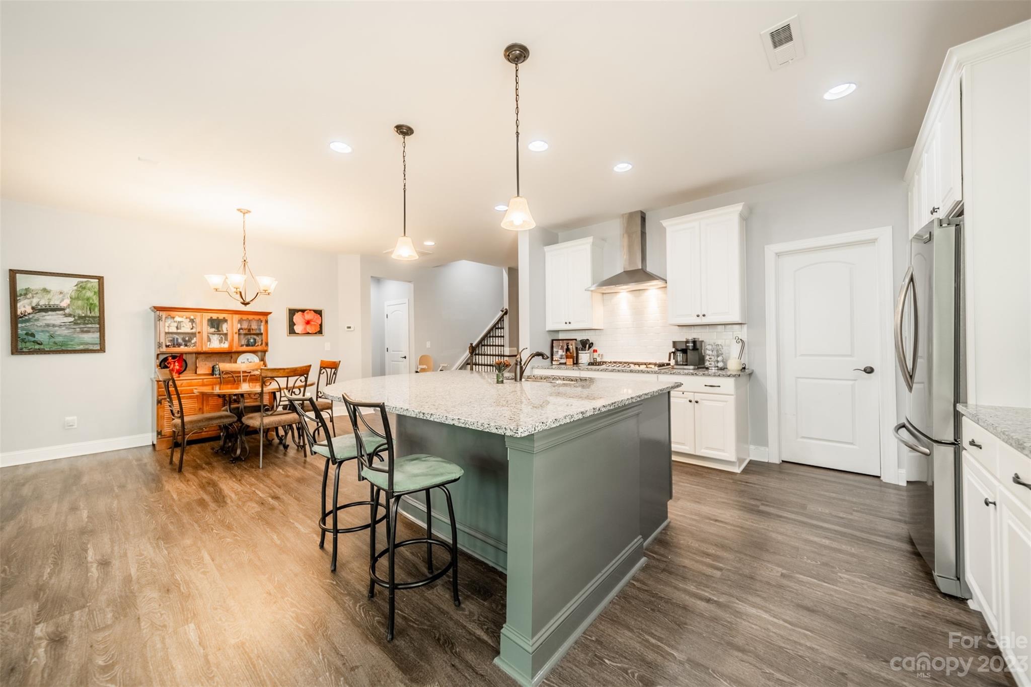 Johnson Manor - Residential