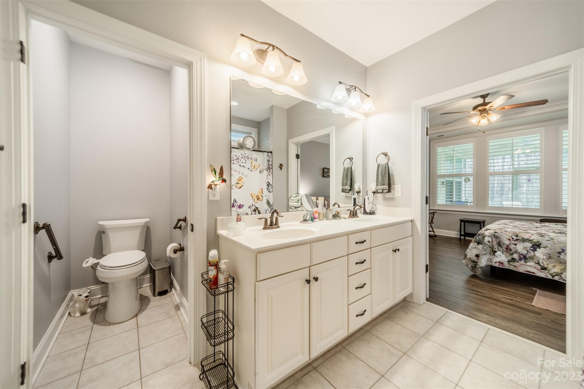 Johnson Manor - Residential