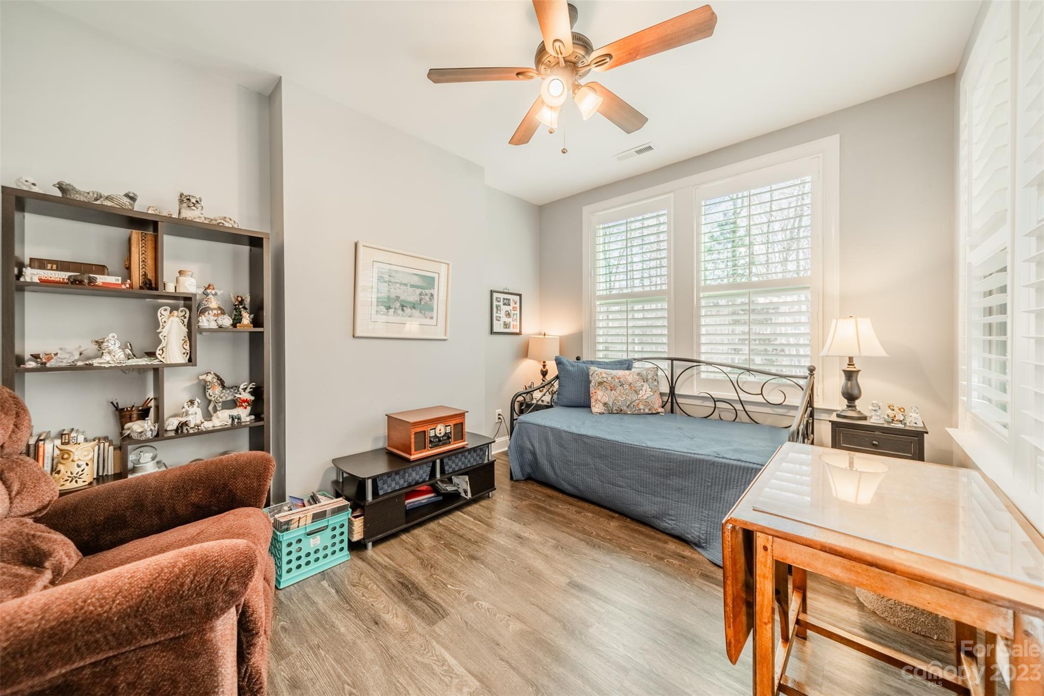 Johnson Manor - Residential