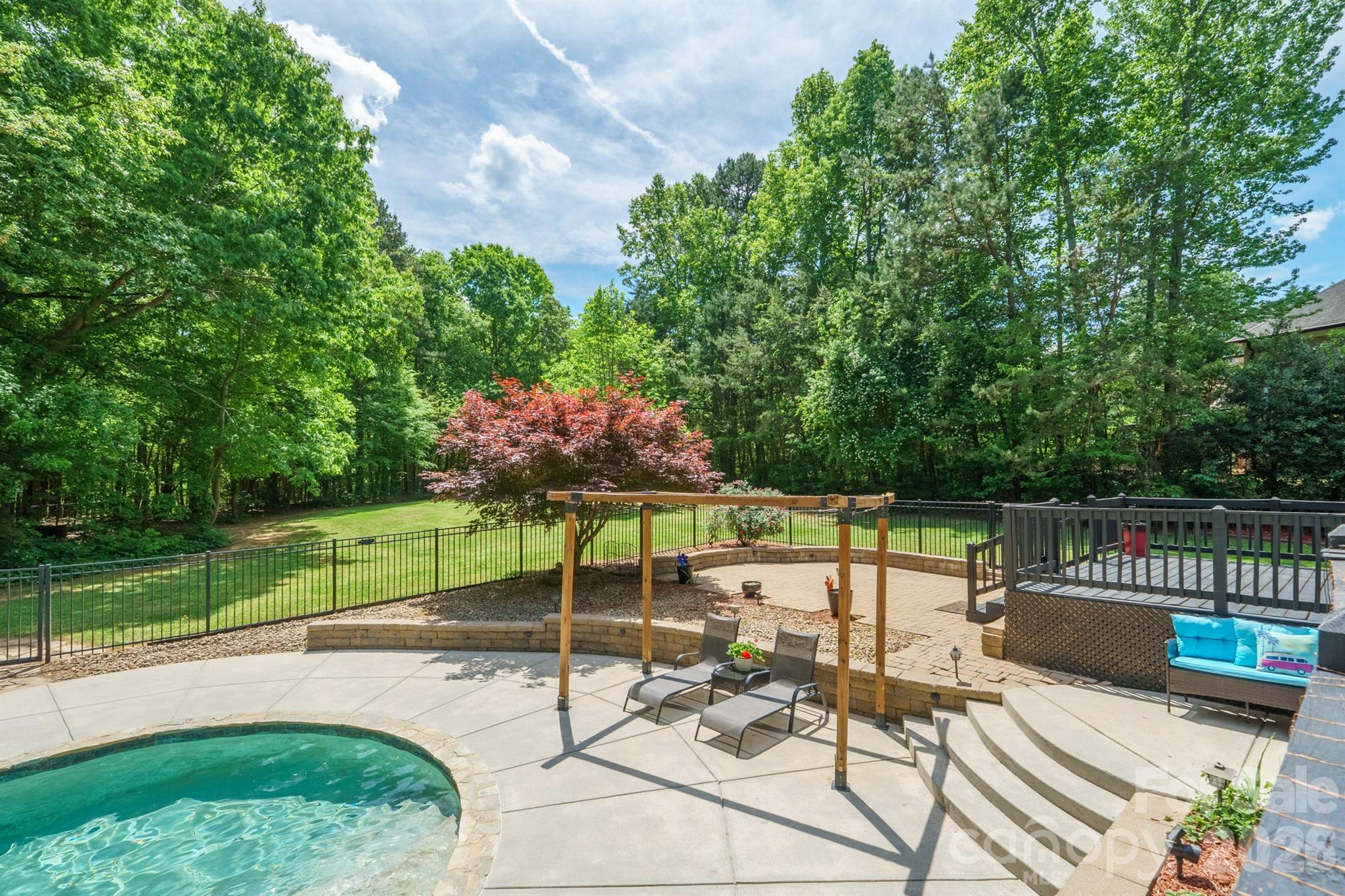 Shady Oaks - Residential