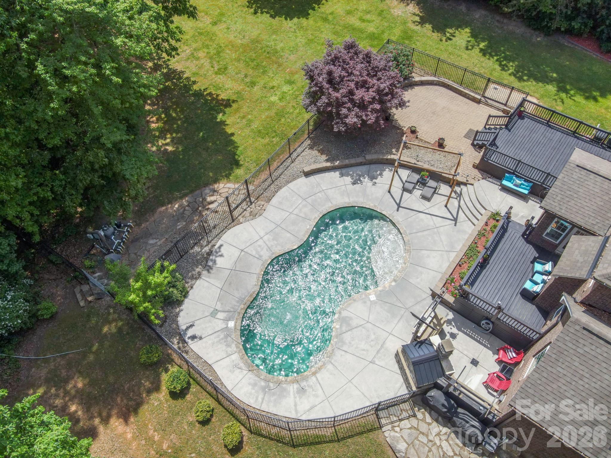 Shady Oaks - Residential