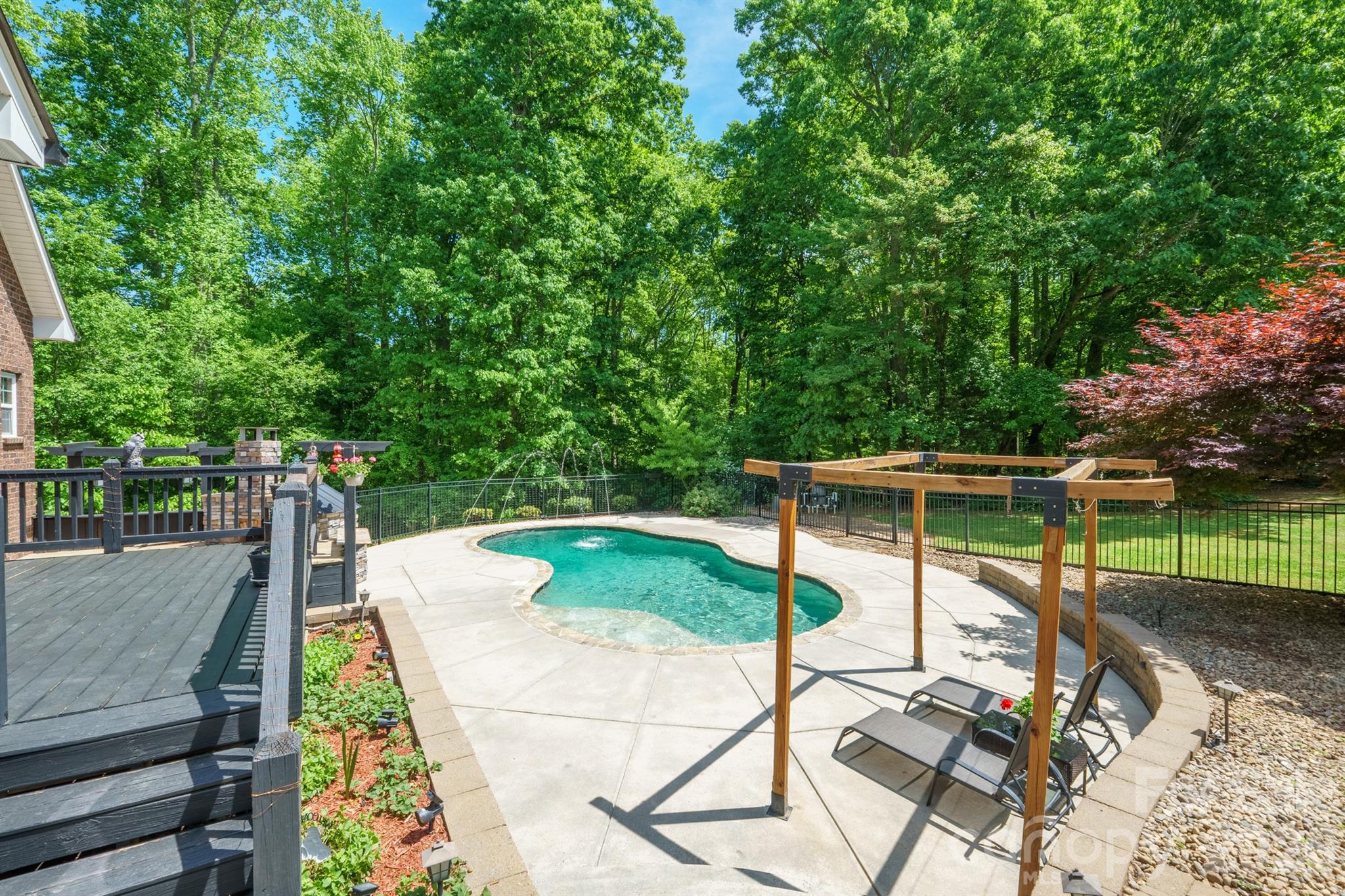 Shady Oaks - Residential