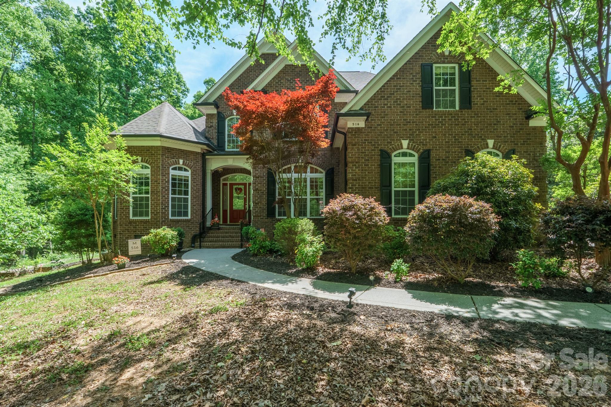 516 Shady Oaks Drive