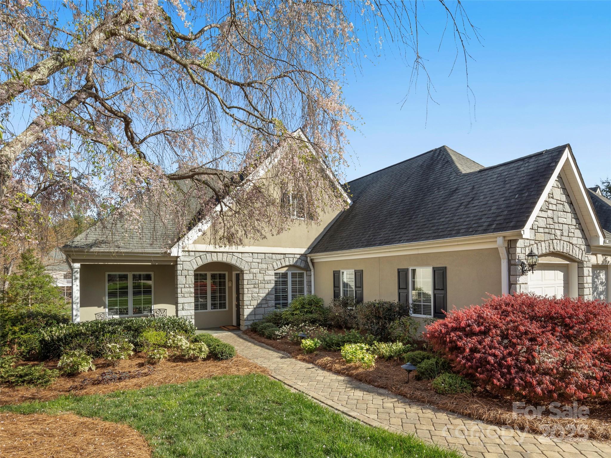 22 Clovelly Way