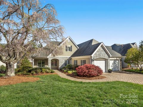 22 Clovelly Way Asheville NC 28803