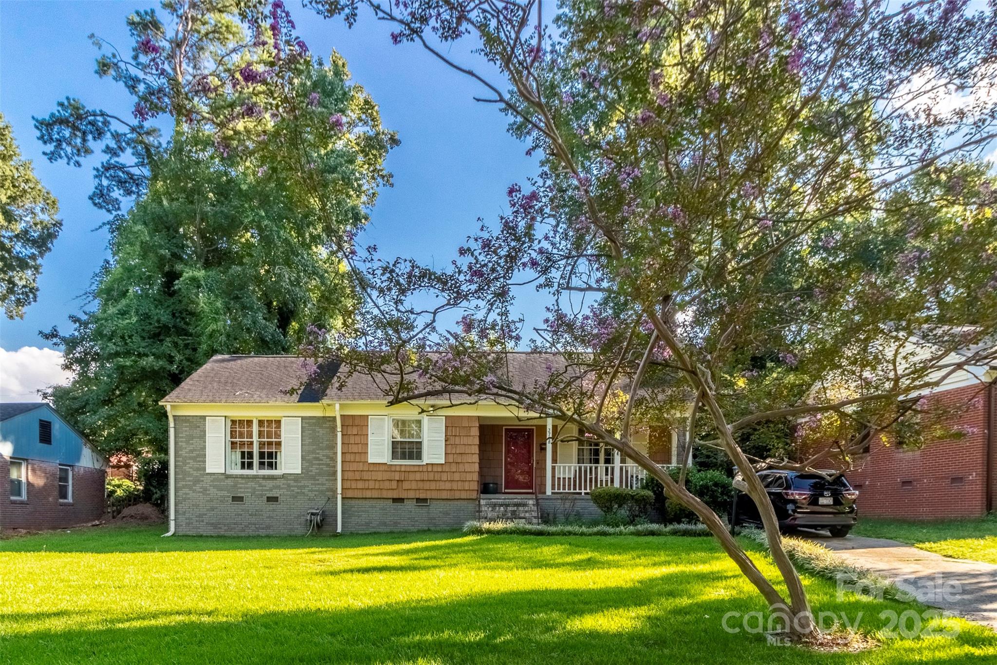 3728 Stonehaven Drive