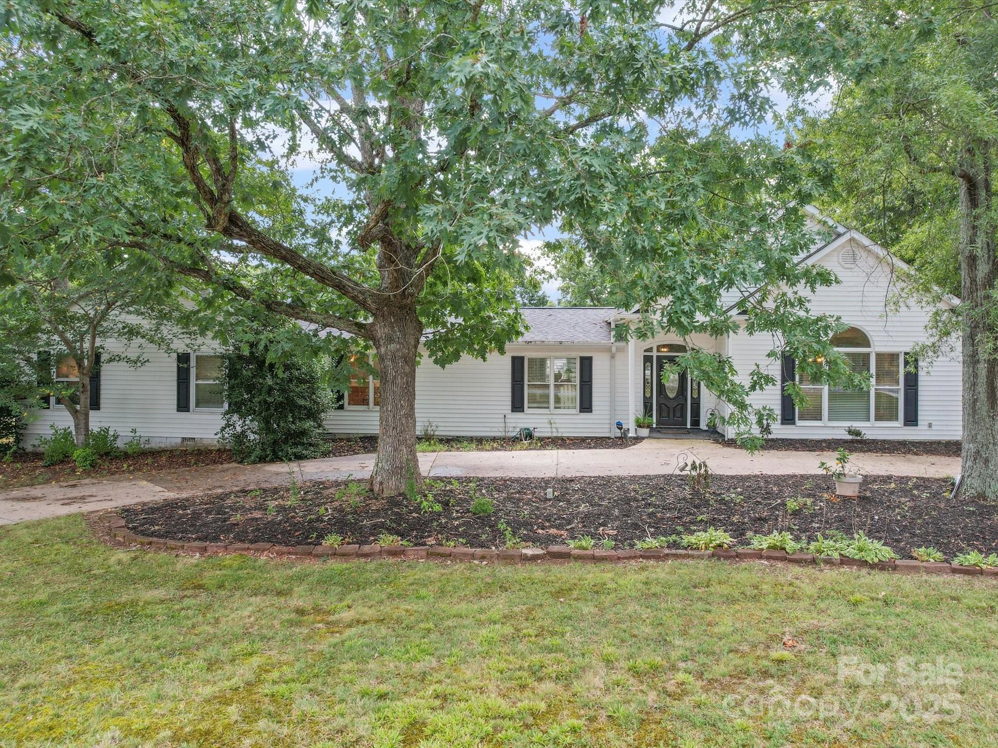 7402 Cunningham Lane