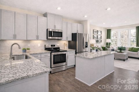 Photo of 6304 Cleburne Court, Charlotte, NC 28217 (MLS # 4367537)