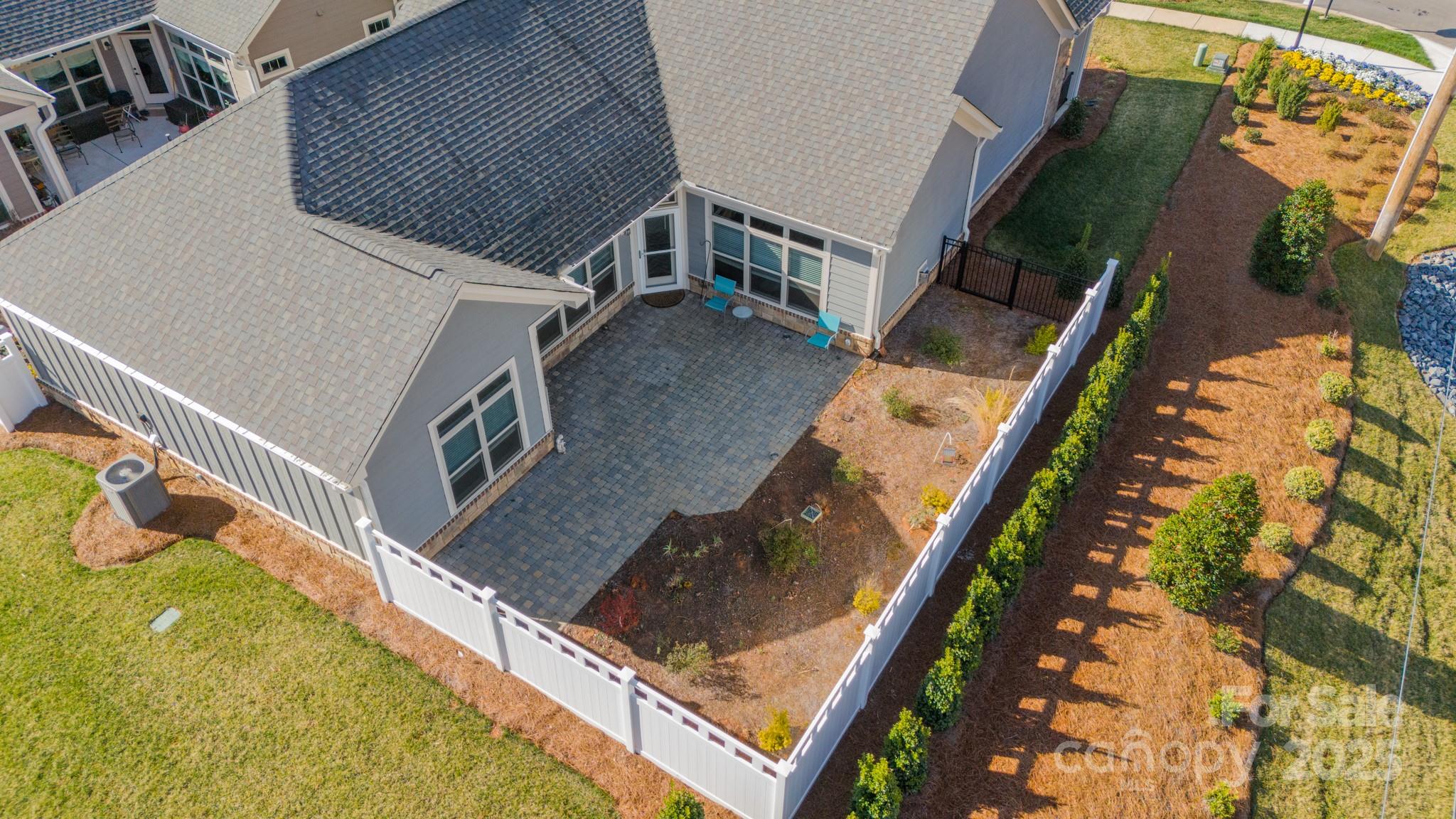 1005 Headwaters Court