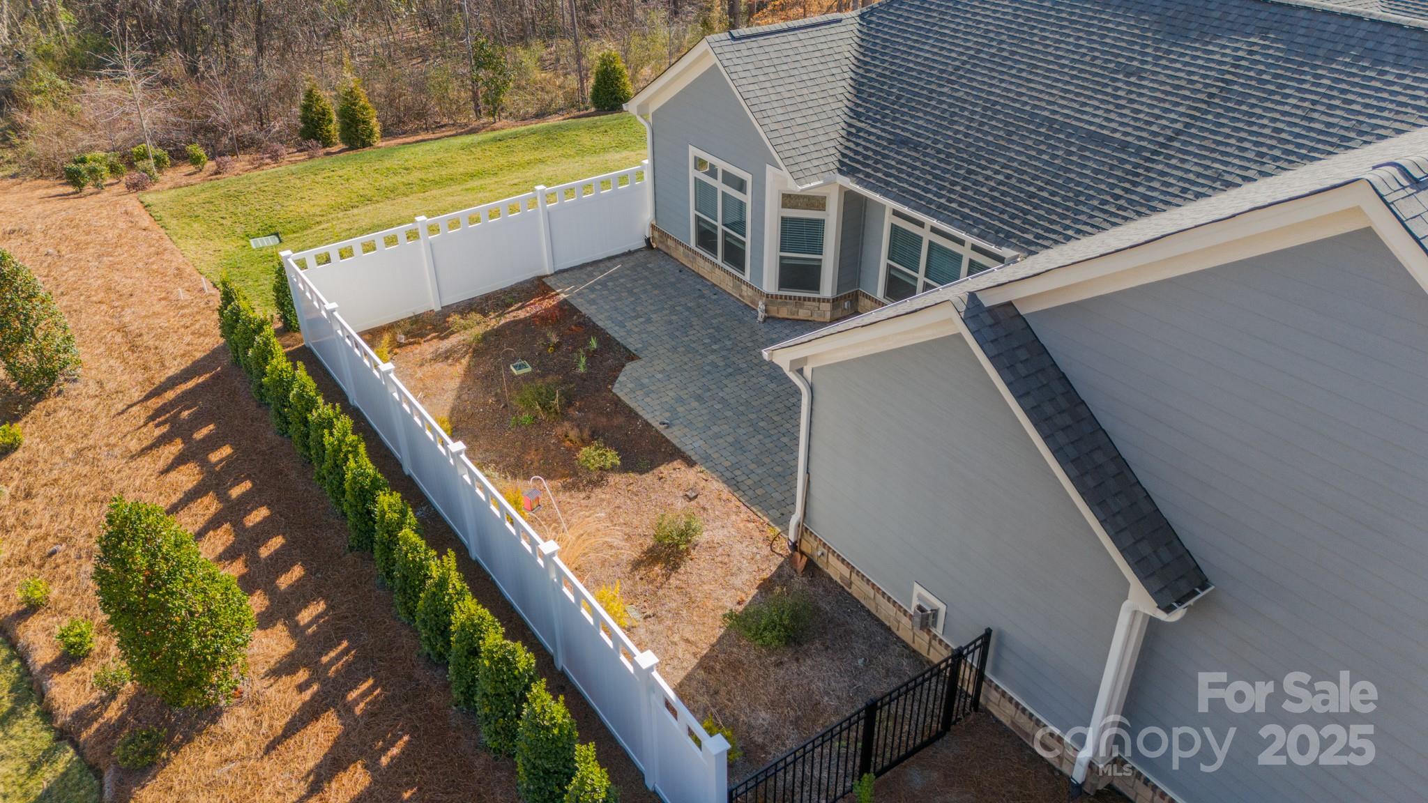 1005 Headwaters Court