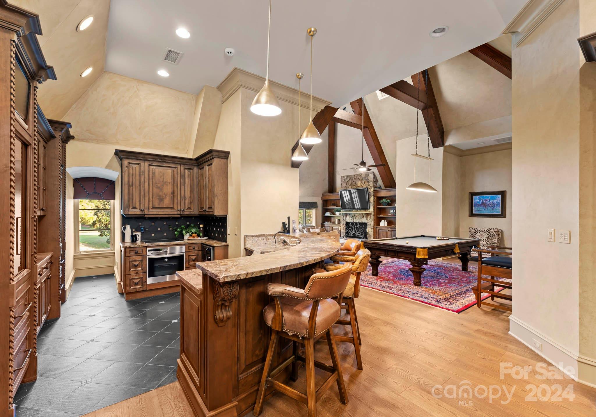 Seven Eagles - Residential