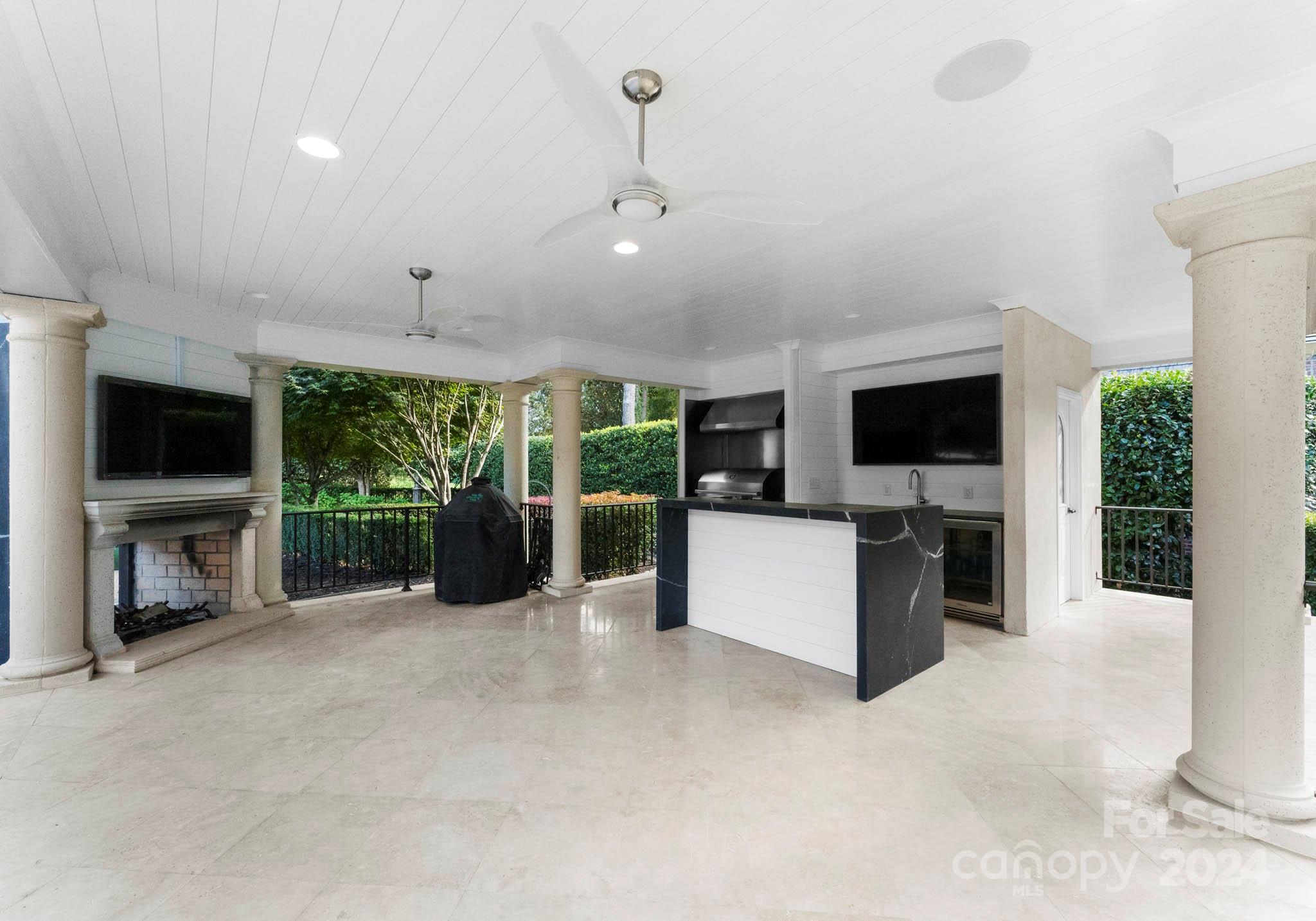 Seven Eagles - Residential