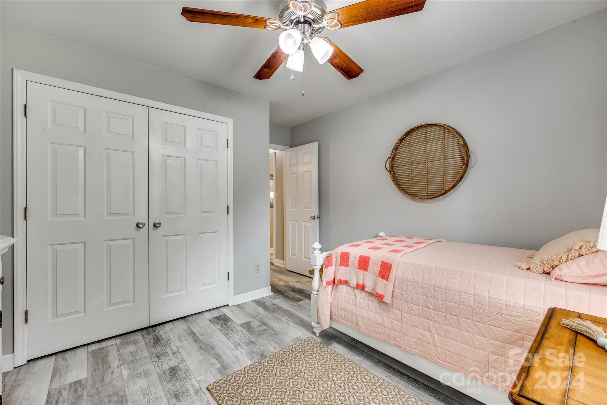 Brentwood Condos - Residential