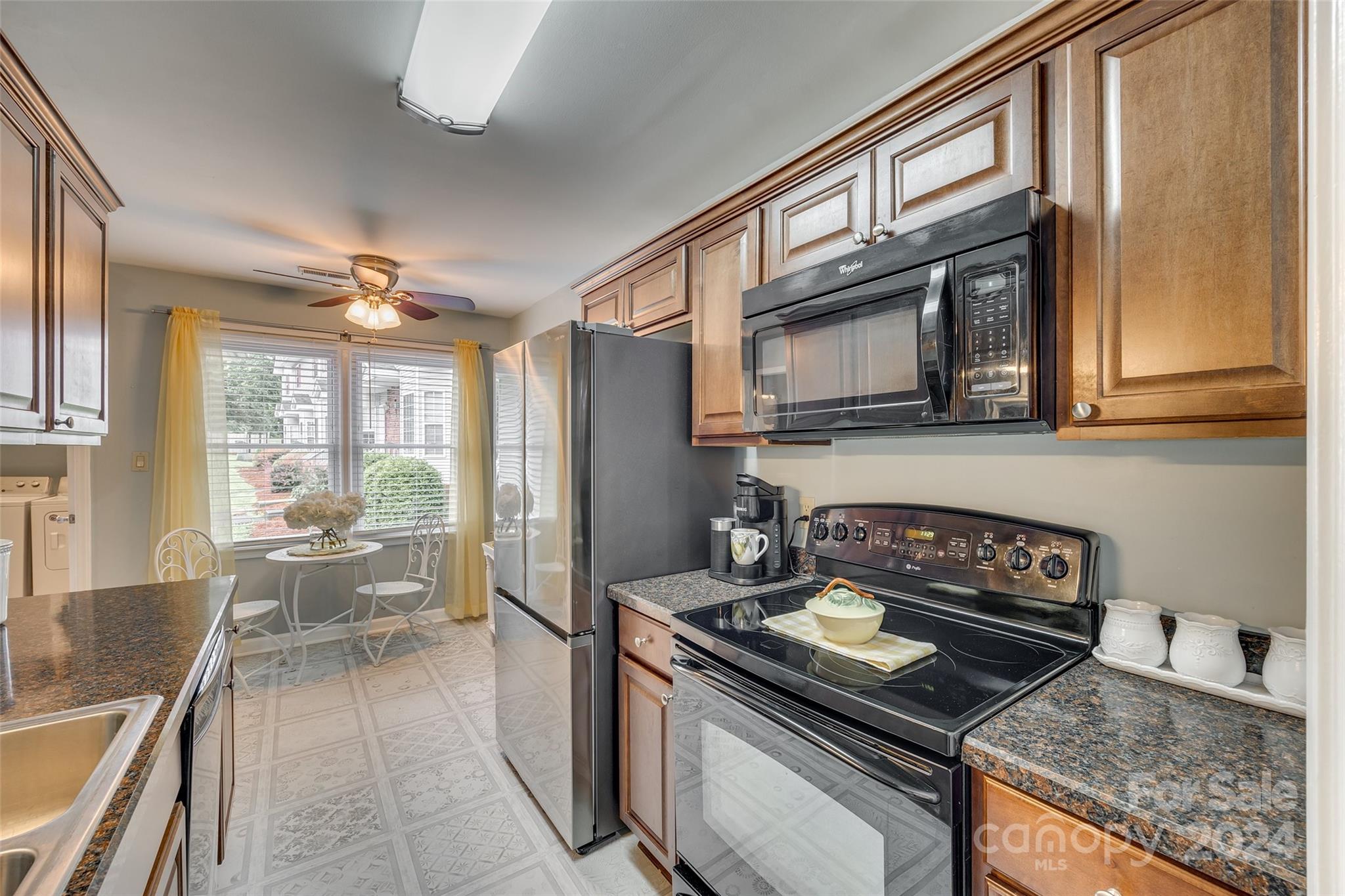 Brentwood Condos - Residential