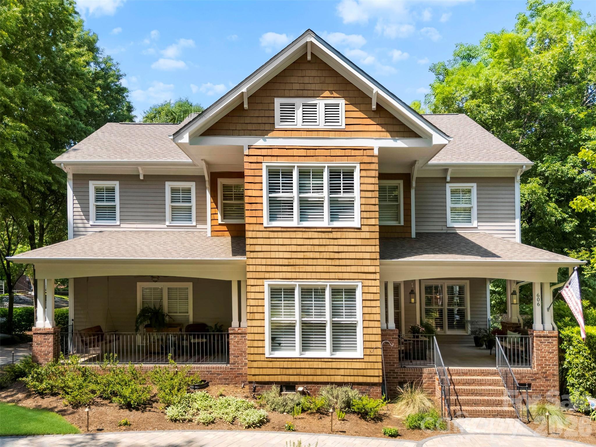 Lake Shore - Residential