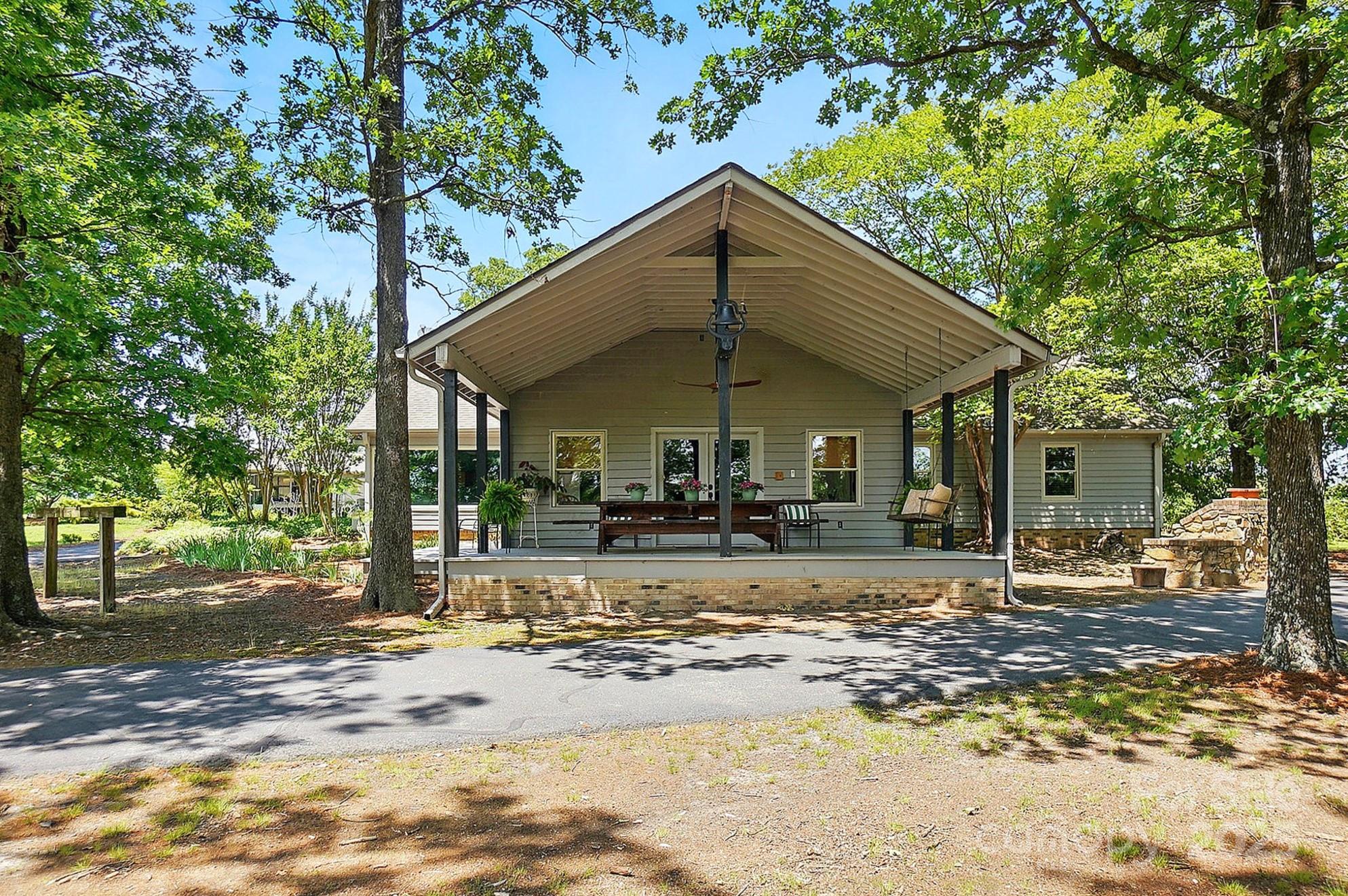 7204 NC 218 Highway