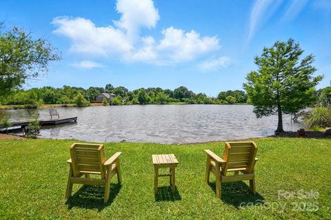Photo of 7204 NC 218 Highway, Marshville, NC 28103 (MLS # 4273852) Photo of 7204 NC 218 Highway, Marshville, NC 28103 (MLS # 4273852)