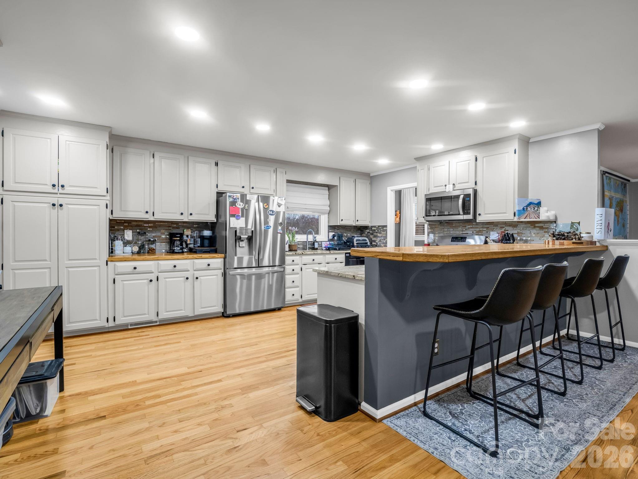 Country Club Gardens - Residential