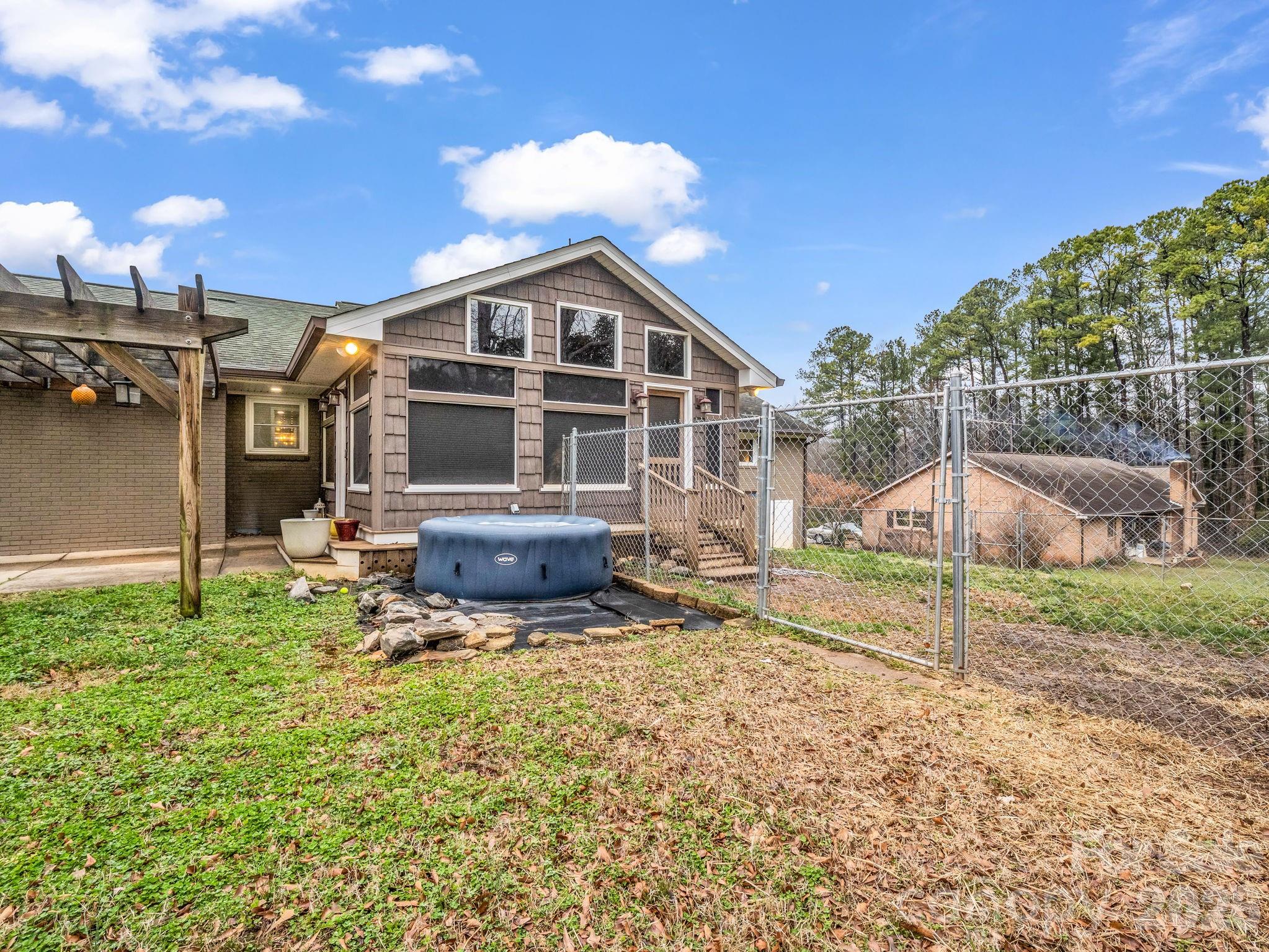 Country Club Gardens - Residential