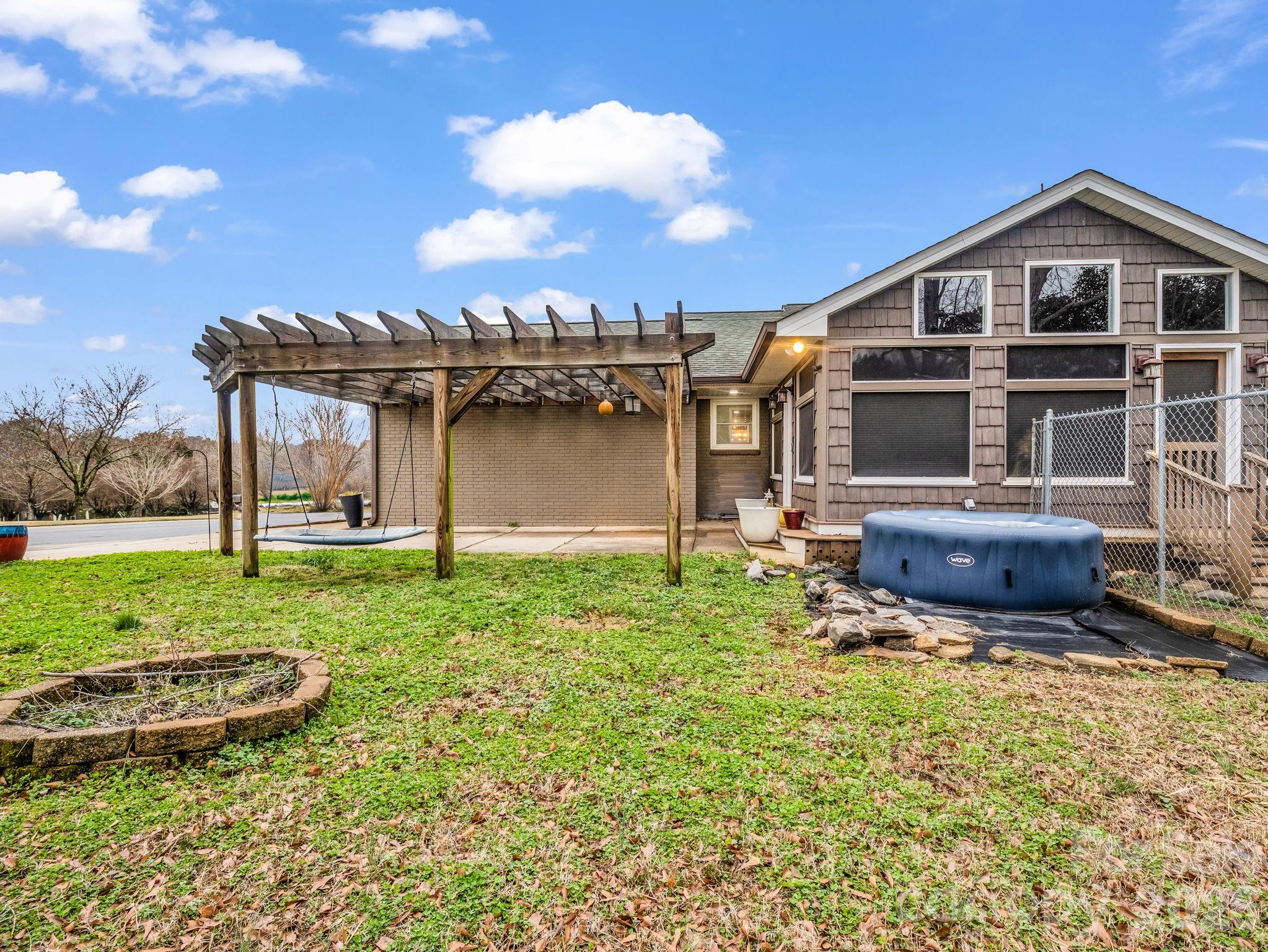 Country Club Gardens - Residential