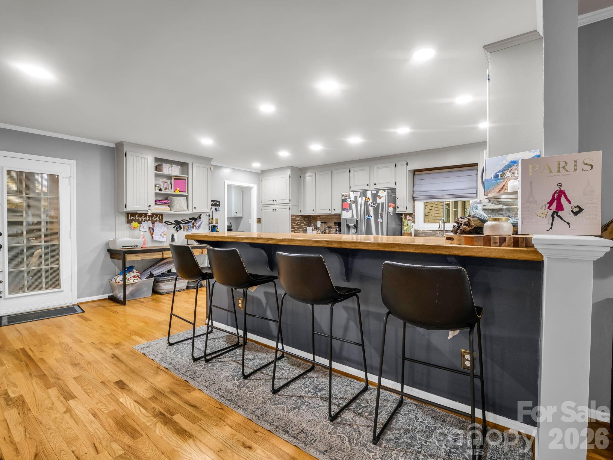 Country Club Gardens - Residential