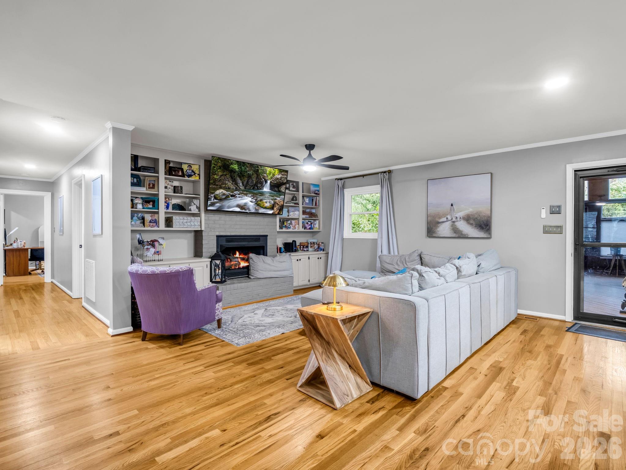 Country Club Gardens - Residential