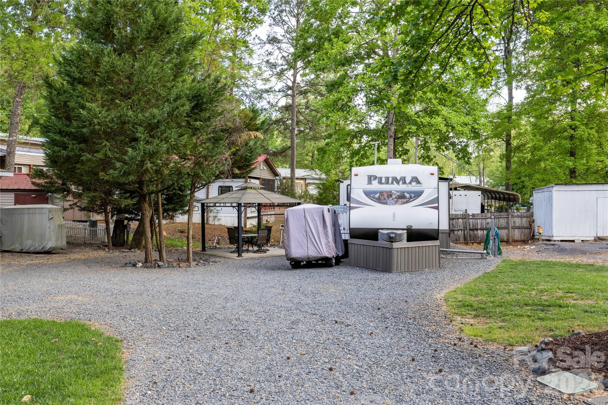 Twin Harbor - Residential