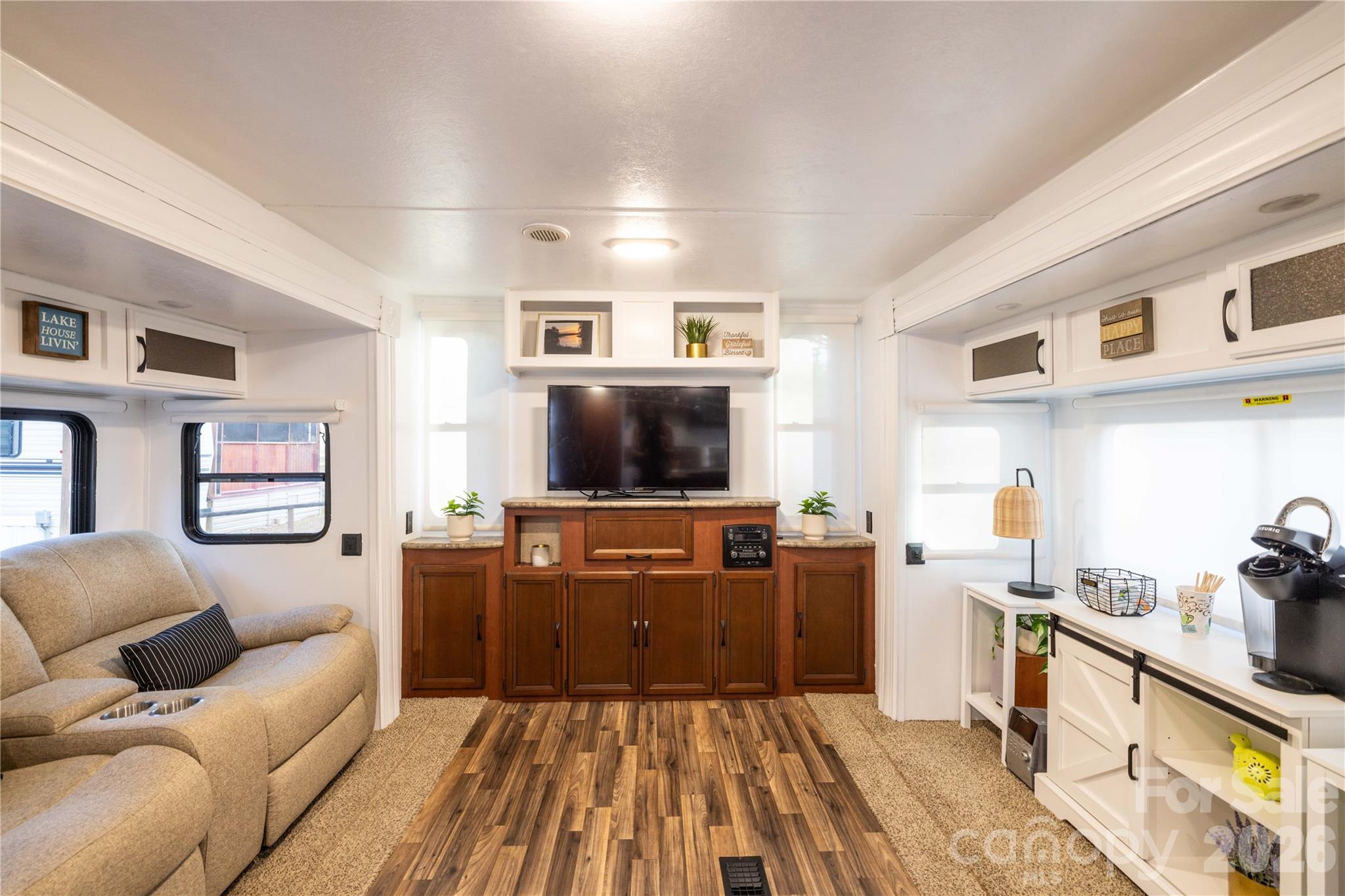 Twin Harbor - Residential