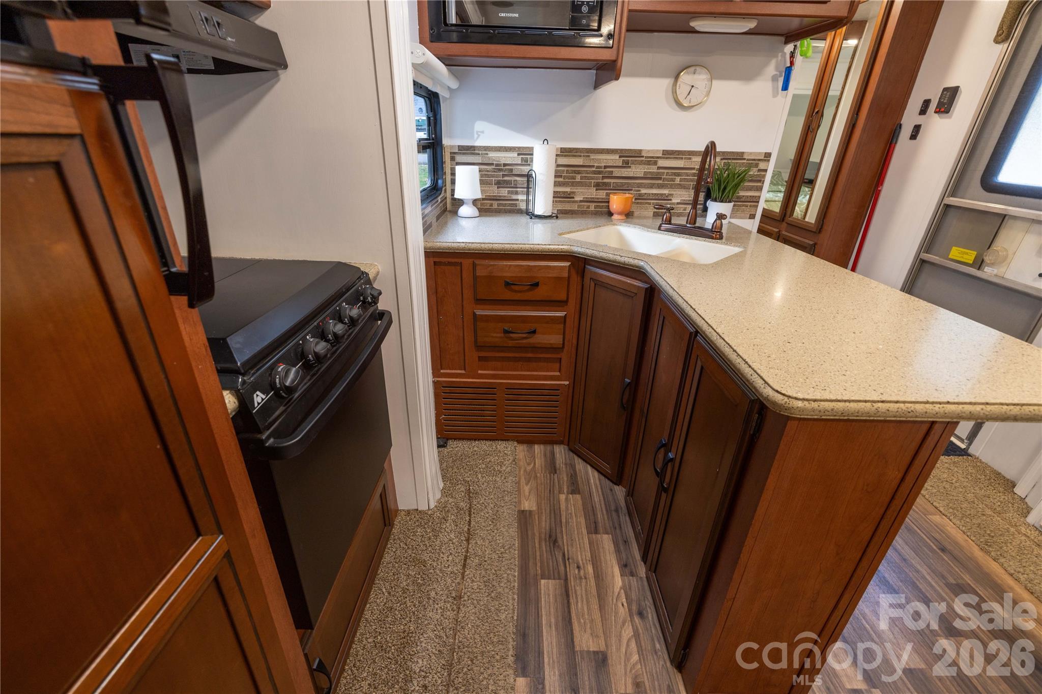 Twin Harbor - Residential