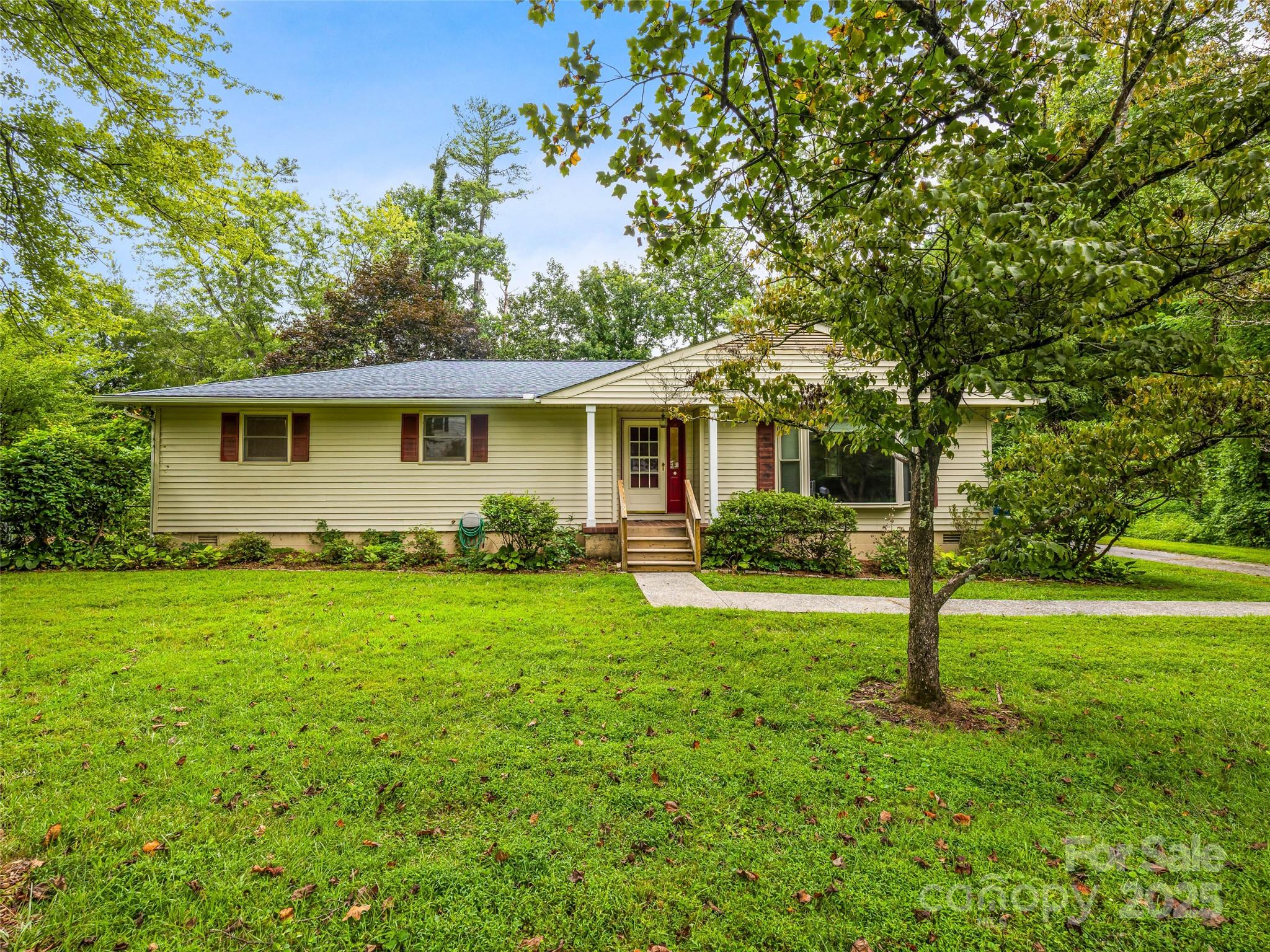 1066 Maplewood Court