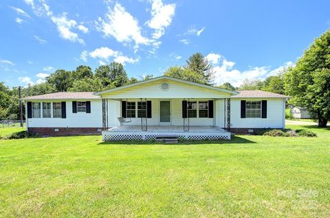 23 Emerald Lane Hendersonville NC 28792