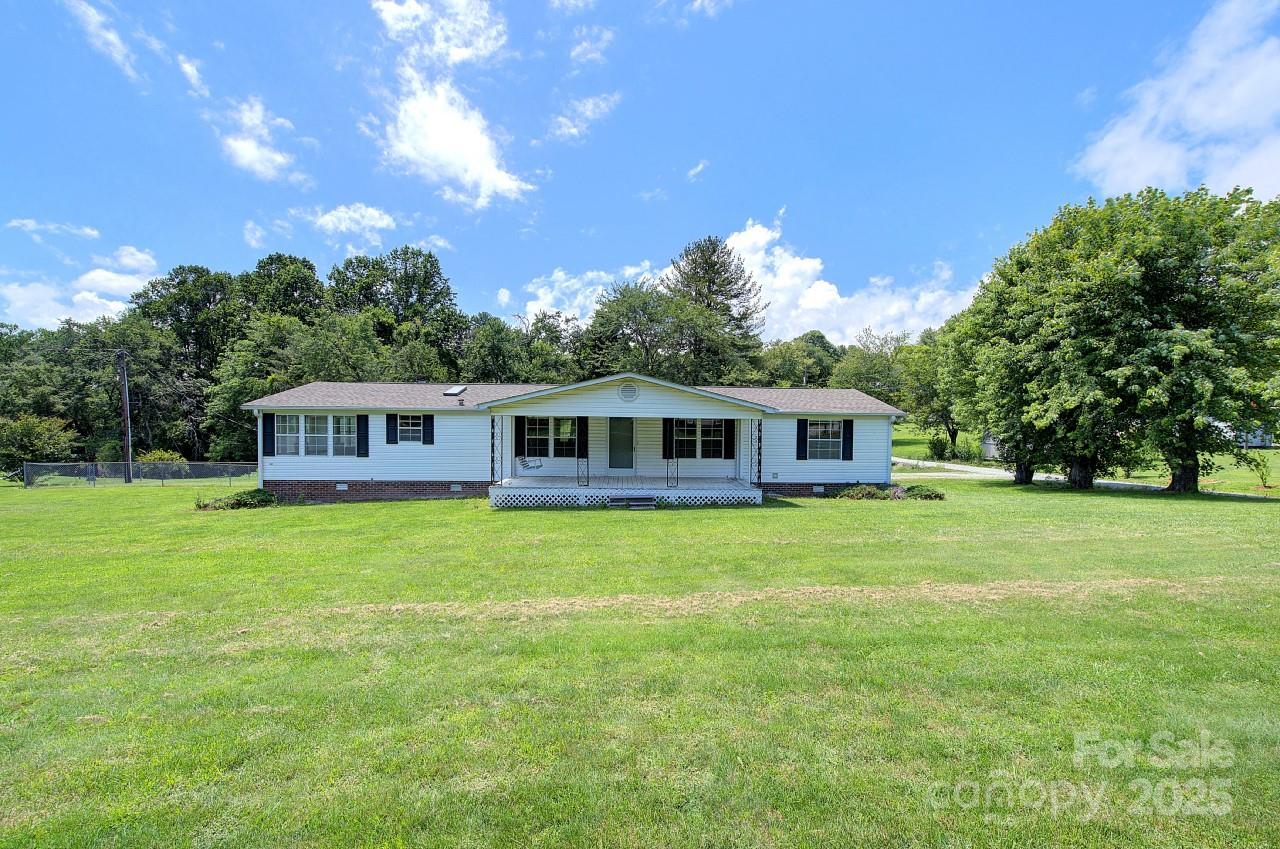 23 Emerald Lane