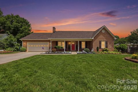 Photo of 4 Fox Ridge Drive, Granite Falls, NC 28630 (MLS # 4387369)