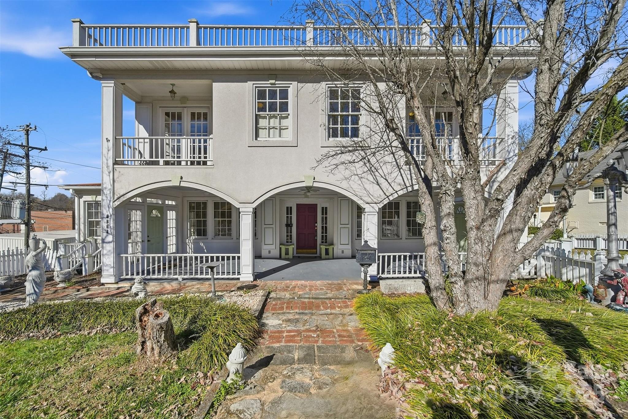 1010 College Avenue SW