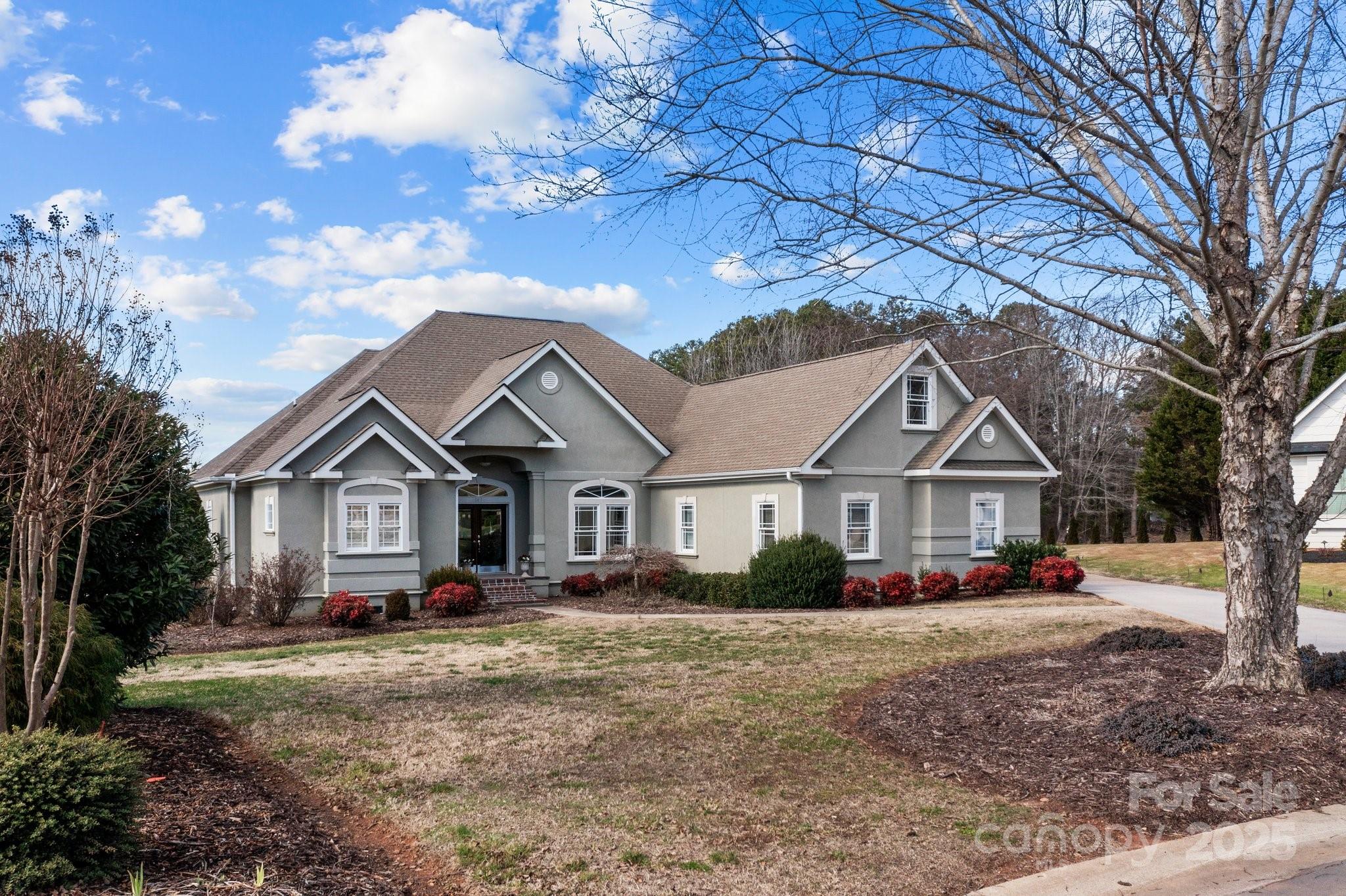 543 Muirfield Way