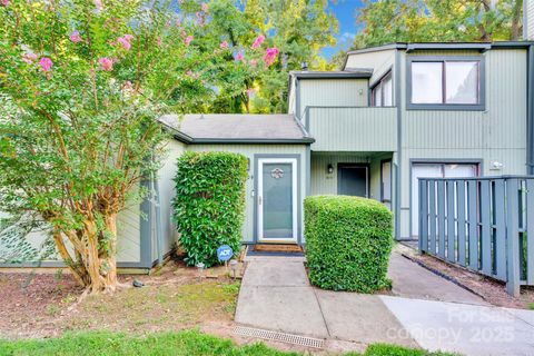 6109 Bent Tree Court Charlotte NC 28212