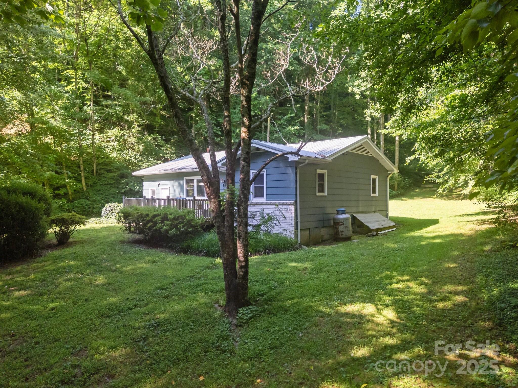 790 Thompson Road
