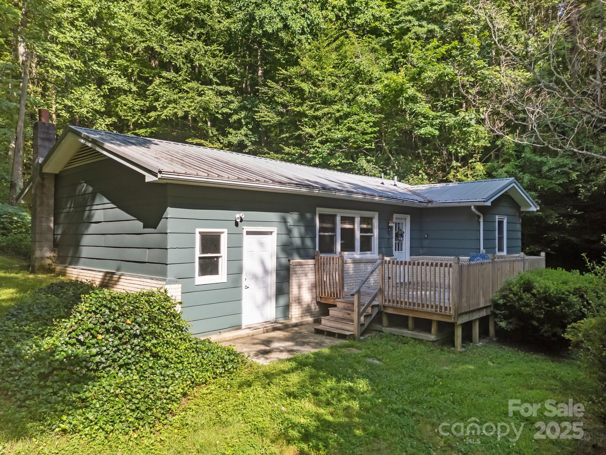 790 Thompson Road