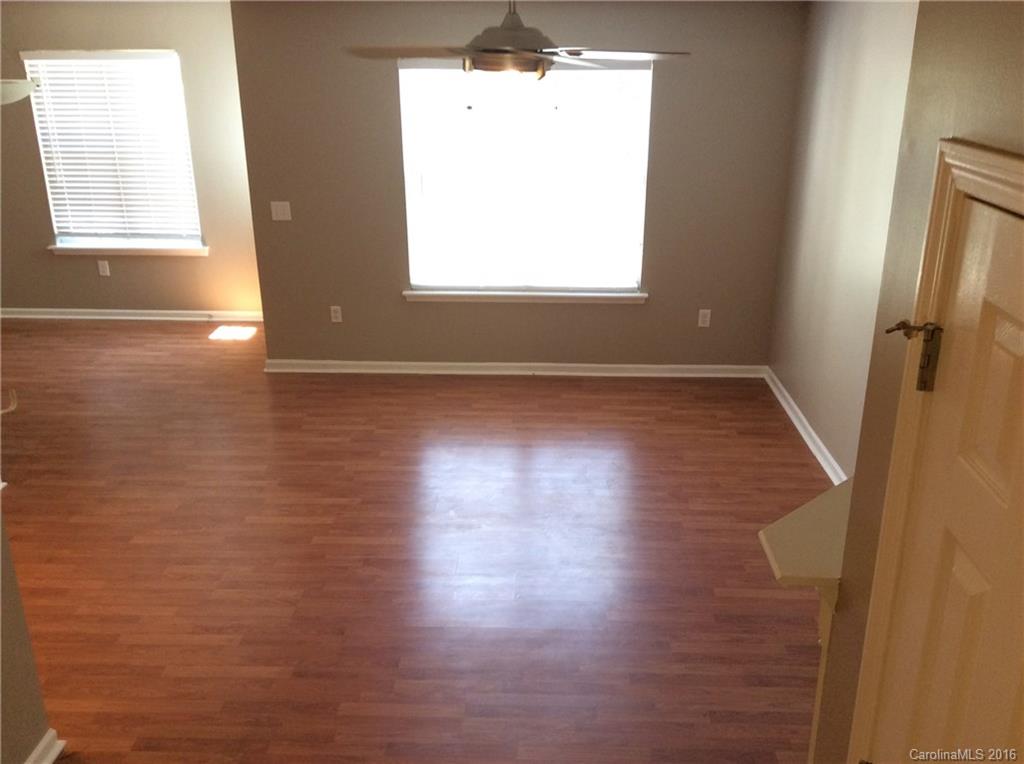 Elizabeth Townes - Residential Lease