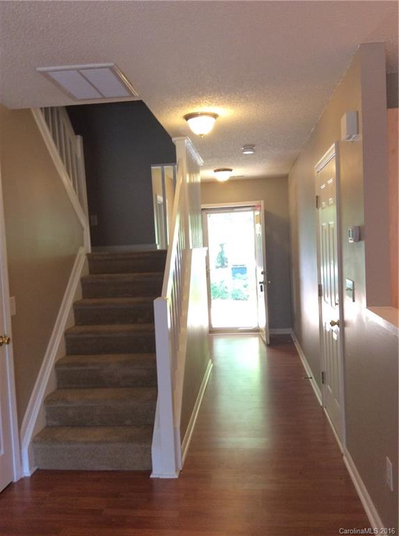 Elizabeth Townes - Residential Lease