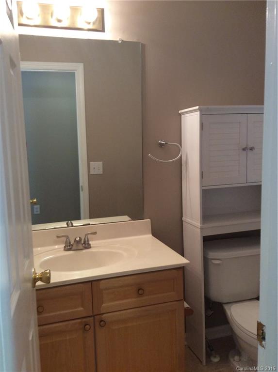 Elizabeth Townes - Residential Lease