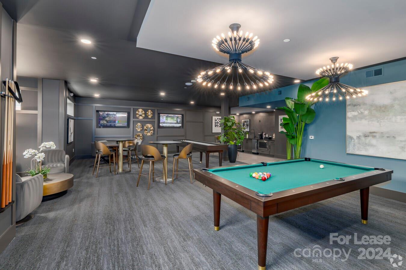 Charlotte, North Carolina 28209, United States, 2 Bedrooms Bedrooms, ,2 BathroomsBathrooms,Residential,Active,53845