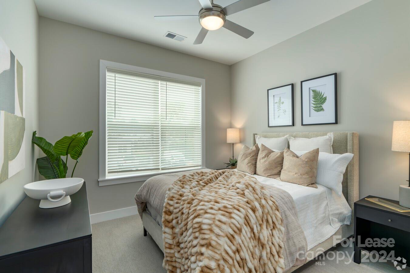 Charlotte, North Carolina 28209, United States, 2 Bedrooms Bedrooms, ,2 BathroomsBathrooms,Residential,Active,53845